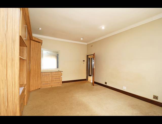 4 BEDROOM HOUSE FOR SALE IN CYRILDENE
